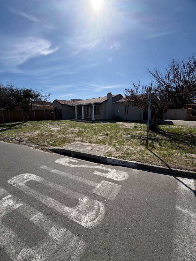 3 Bedroom Property for Sale in Soneike Western Cape